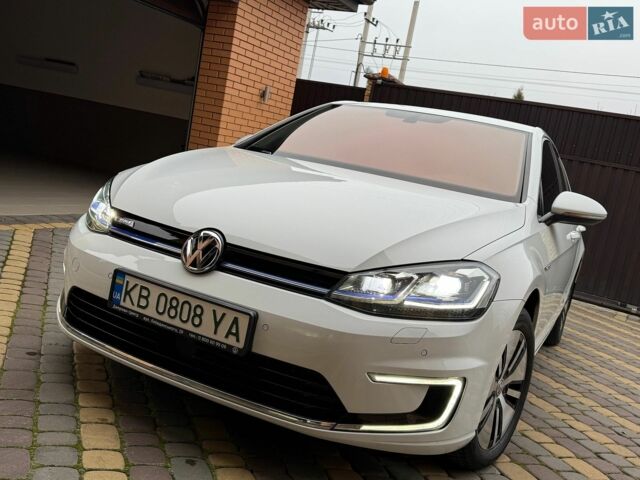 Білий Фольксваген e-Golf, об'ємом двигуна 0 л та пробігом 78 тис. км за 14999 $, фото 10 на Automoto.ua