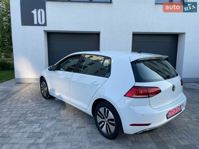 Белый Фольксваген e-Golf, объемом двигателя 0 л и пробегом 35 тыс. км за 14600 $, фото 10 на Automoto.ua