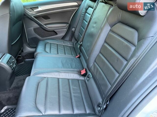 Белый Фольксваген e-Golf, объемом двигателя 0 л и пробегом 127 тыс. км за 14500 $, фото 73 на Automoto.ua