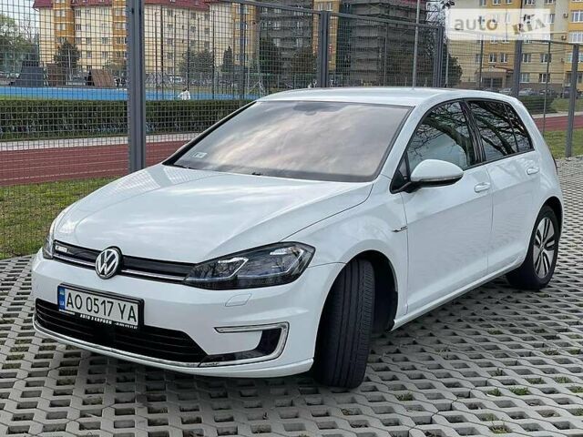 Белый Фольксваген e-Golf, объемом двигателя 0 л и пробегом 185 тыс. км за 12950 $, фото 3 на Automoto.ua