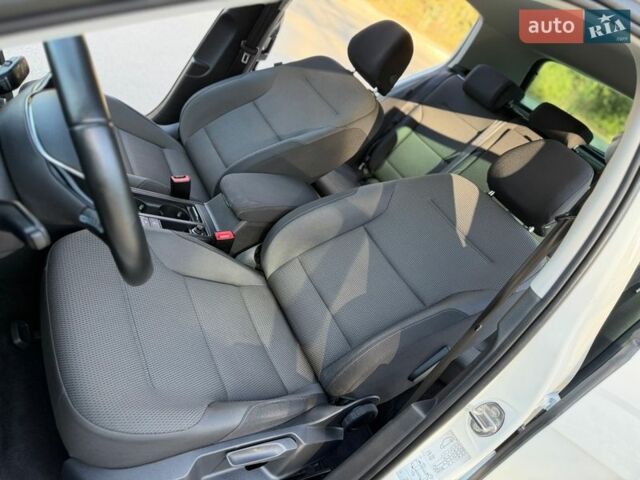 Білий Фольксваген e-Golf, об'ємом двигуна 0 л та пробігом 75 тис. км за 12600 $, фото 47 на Automoto.ua