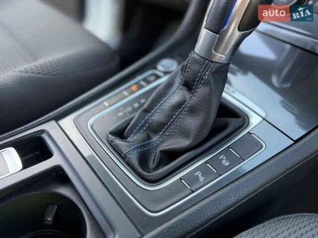 Білий Фольксваген e-Golf, об'ємом двигуна 0 л та пробігом 75 тис. км за 12600 $, фото 55 на Automoto.ua