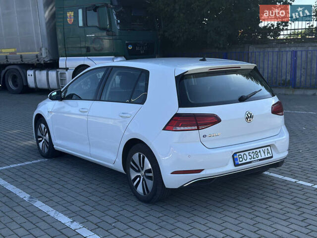 Белый Фольксваген e-Golf, объемом двигателя 0 л и пробегом 177 тыс. км за 10800 $, фото 7 на Automoto.ua