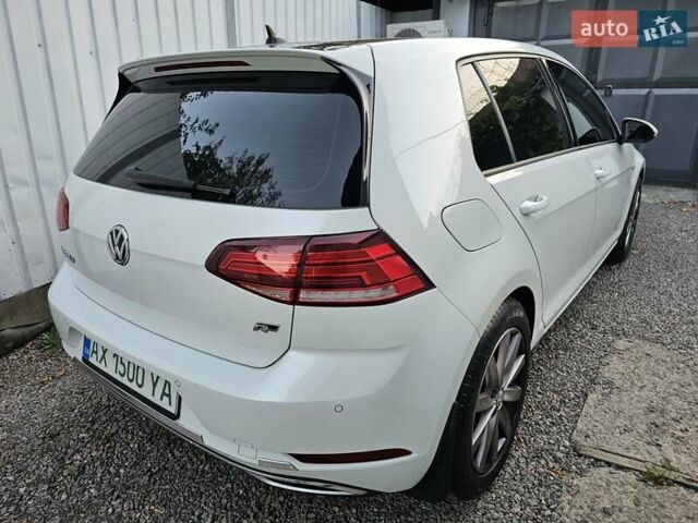 Білий Фольксваген e-Golf, об'ємом двигуна 0 л та пробігом 112 тис. км за 15950 $, фото 6 на Automoto.ua