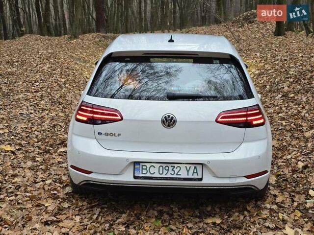 Белый Фольксваген e-Golf, объемом двигателя 0 л и пробегом 81 тыс. км за 14950 $, фото 3 на Automoto.ua