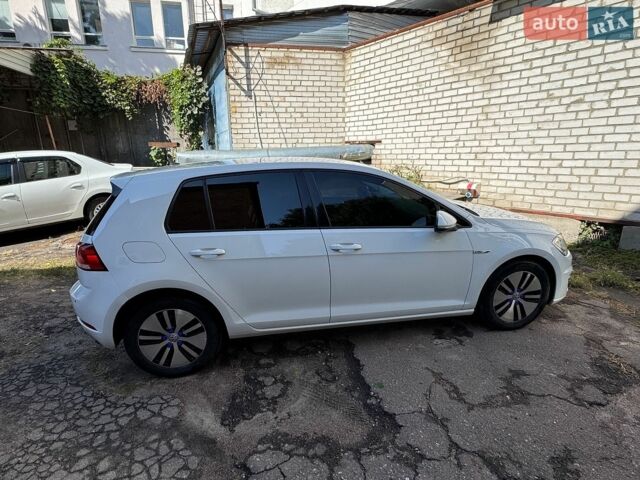 Білий Фольксваген e-Golf, об'ємом двигуна 0 л та пробігом 116 тис. км за 12000 $, фото 2 на Automoto.ua