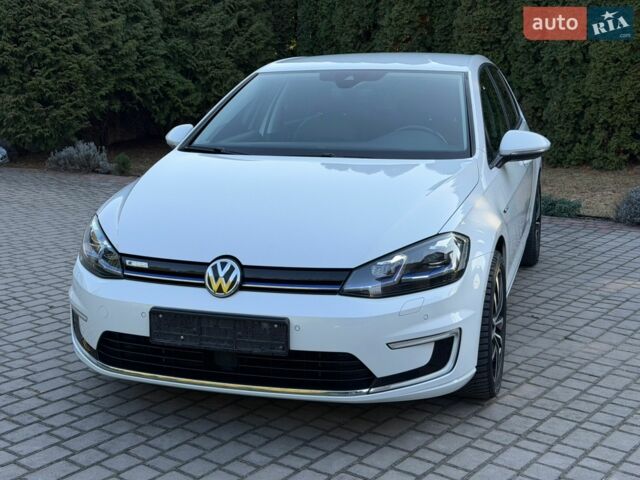 Білий Фольксваген e-Golf, об'ємом двигуна 0 л та пробігом 129 тис. км за 14900 $, фото 25 на Automoto.ua