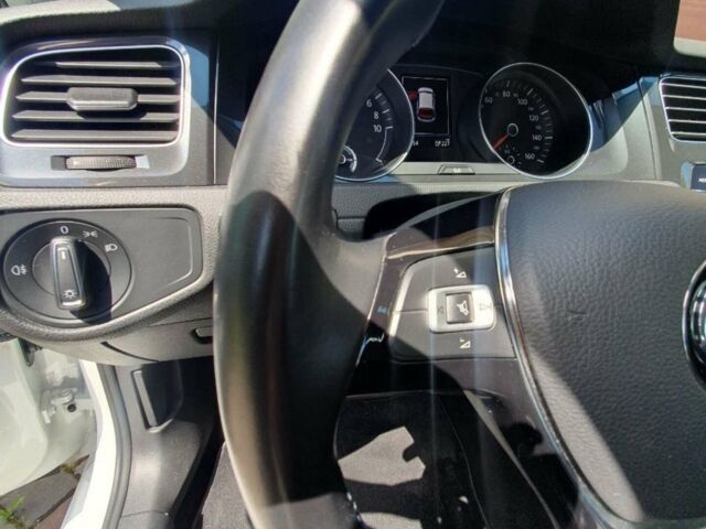 Білий Фольксваген e-Golf, об'ємом двигуна 0 л та пробігом 16 тис. км за 21999 $, фото 28 на Automoto.ua
