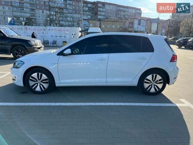 Белый Фольксваген e-Golf, объемом двигателя 0 л и пробегом 53 тыс. км за 17000 $, фото 3 на Automoto.ua