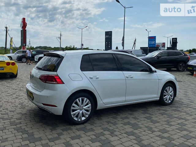 Белый Фольксваген e-Golf, объемом двигателя 0 л и пробегом 22 тыс. км за 20500 $, фото 2 на Automoto.ua