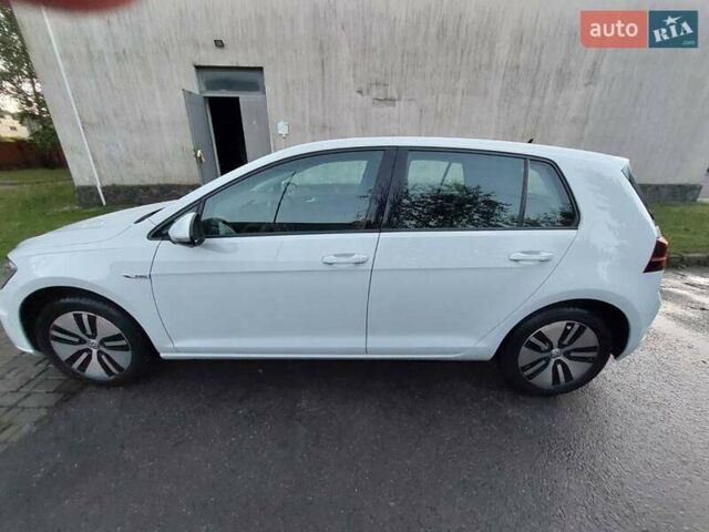 Белый Фольксваген e-Golf, объемом двигателя 0 л и пробегом 70 тыс. км за 13600 $, фото 2 на Automoto.ua