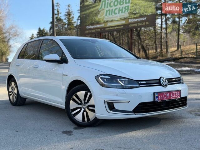 Білий Фольксваген e-Golf, об'ємом двигуна 0 л та пробігом 75 тис. км за 12600 $, фото 3 на Automoto.ua