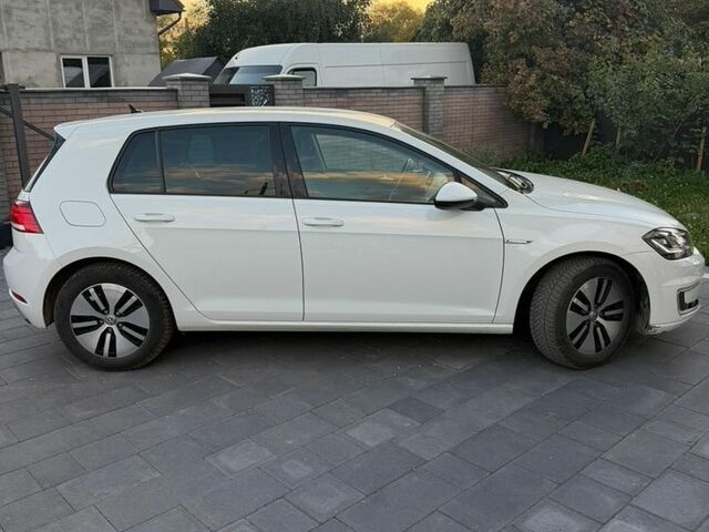 Білий Фольксваген e-Golf, об'ємом двигуна 0 л та пробігом 98 тис. км за 14000 $, фото 6 на Automoto.ua