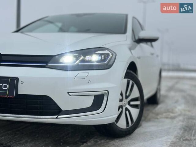 Белый Фольксваген e-Golf, объемом двигателя 0 л и пробегом 183 тыс. км за 12399 $, фото 3 на Automoto.ua