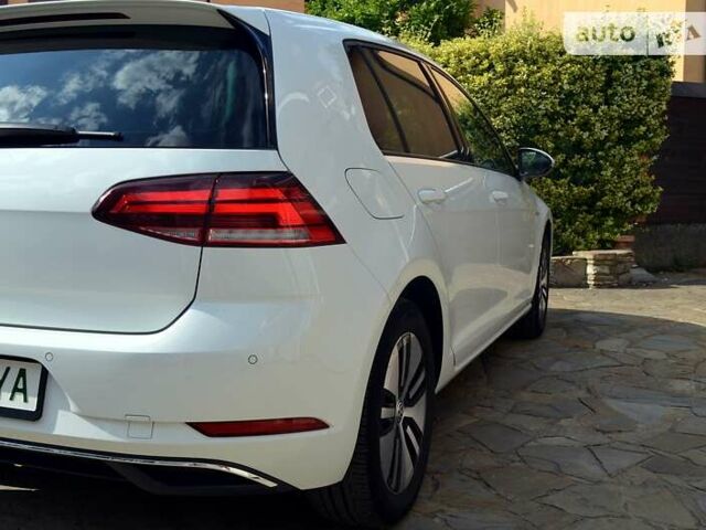 Білий Фольксваген e-Golf, об'ємом двигуна 0 л та пробігом 43 тис. км за 19995 $, фото 10 на Automoto.ua