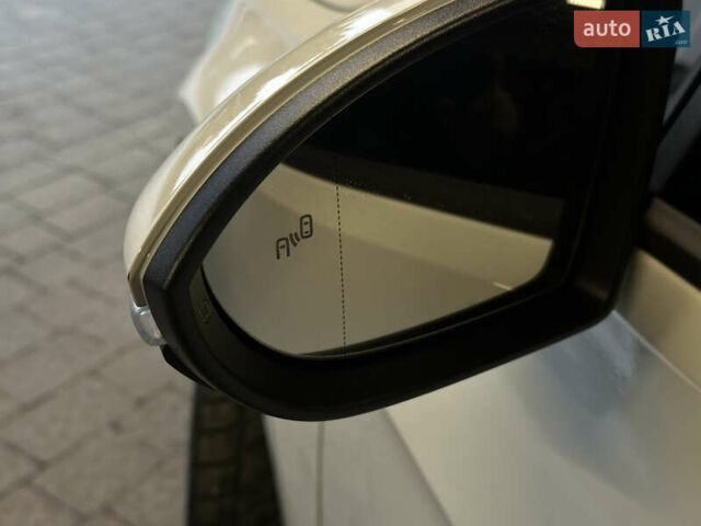 Білий Фольксваген e-Golf, об'ємом двигуна 0 л та пробігом 60 тис. км за 15490 $, фото 27 на Automoto.ua