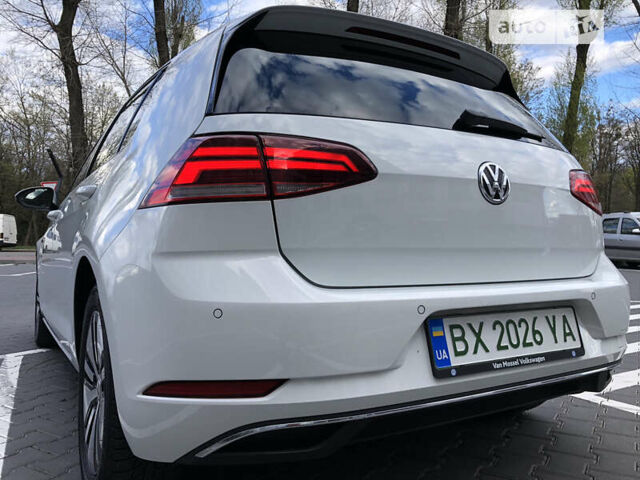 Белый Фольксваген e-Golf, объемом двигателя 0 л и пробегом 125 тыс. км за 14999 $, фото 19 на Automoto.ua