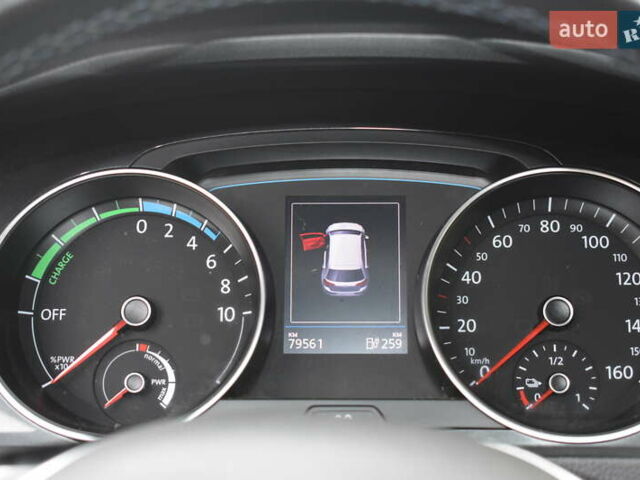 Белый Фольксваген e-Golf, объемом двигателя 0 л и пробегом 80 тыс. км за 14500 $, фото 7 на Automoto.ua