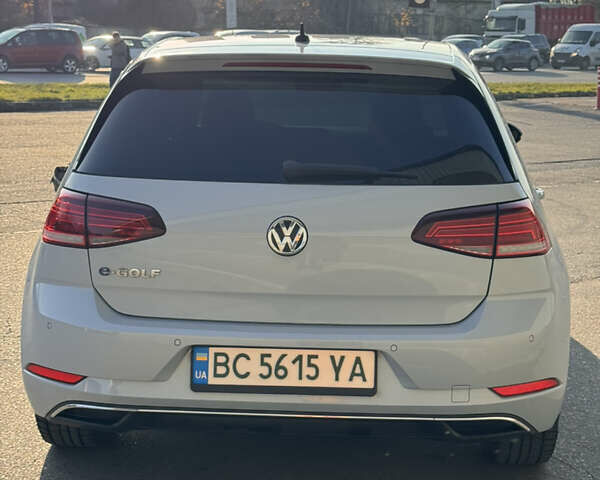 Белый Фольксваген e-Golf, объемом двигателя 0 л и пробегом 165 тыс. км за 13500 $, фото 6 на Automoto.ua