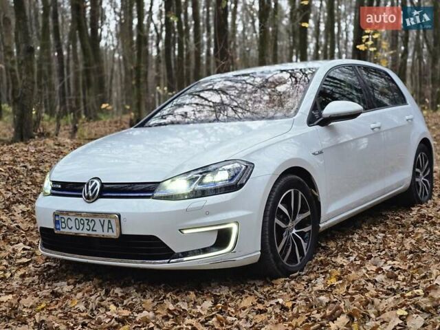 Белый Фольксваген e-Golf, объемом двигателя 0 л и пробегом 81 тыс. км за 14950 $, фото 1 на Automoto.ua