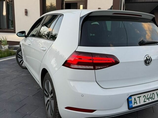 Білий Фольксваген e-Golf, об'ємом двигуна 0 л та пробігом 98 тис. км за 14000 $, фото 3 на Automoto.ua