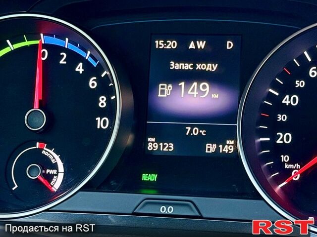 Білий Фольксваген e-Golf, об'ємом двигуна 0.14 л та пробігом 90 тис. км за 12950 $, фото 10 на Automoto.ua