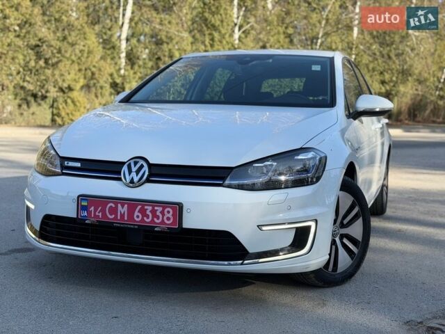 Білий Фольксваген e-Golf, об'ємом двигуна 0 л та пробігом 75 тис. км за 12600 $, фото 15 на Automoto.ua