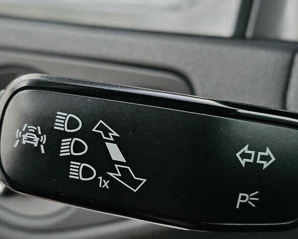 Білий Фольксваген e-Golf, об'ємом двигуна 0 л та пробігом 112 тис. км за 15950 $, фото 59 на Automoto.ua