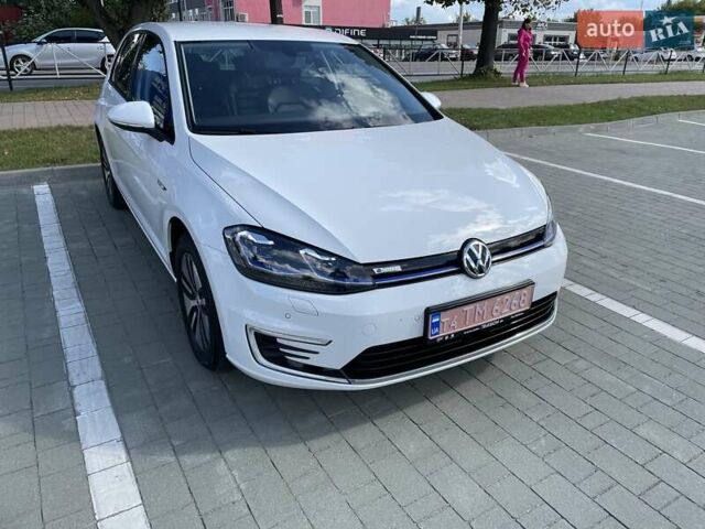 Білий Фольксваген e-Golf, об'ємом двигуна 0 л та пробігом 102 тис. км за 14200 $, фото 2 на Automoto.ua