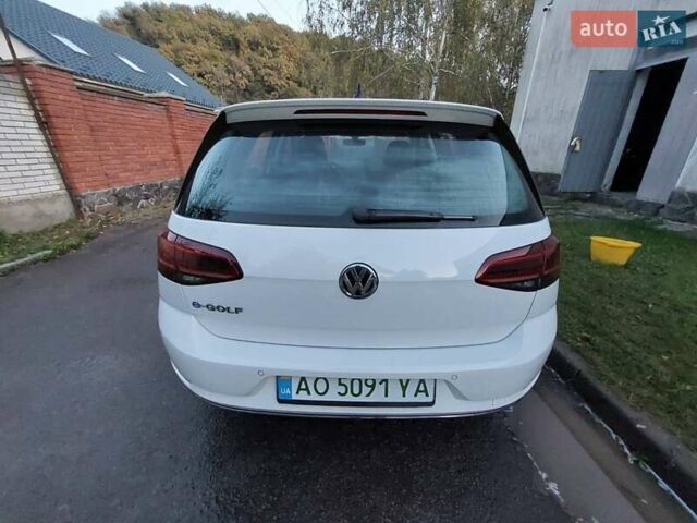 Белый Фольксваген e-Golf, объемом двигателя 0 л и пробегом 70 тыс. км за 13600 $, фото 3 на Automoto.ua