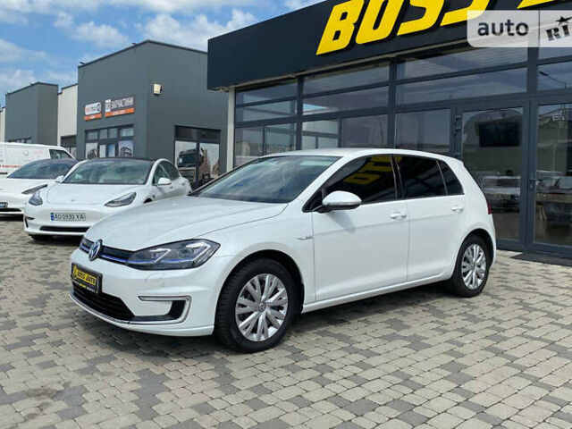 Белый Фольксваген e-Golf, объемом двигателя 0 л и пробегом 22 тыс. км за 20500 $, фото 6 на Automoto.ua