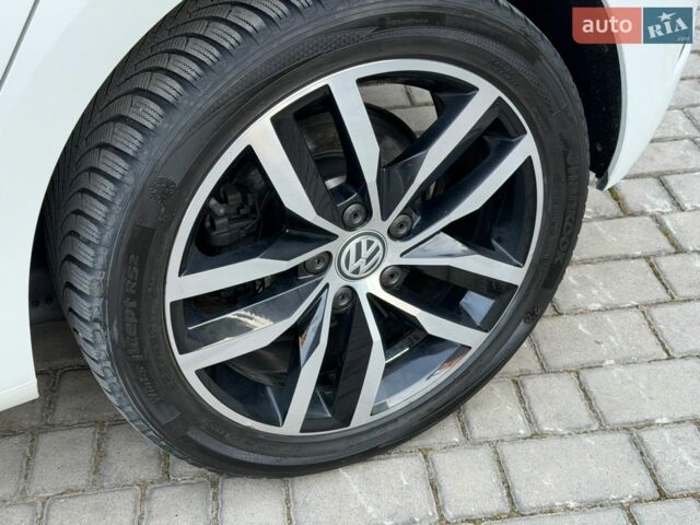 Білий Фольксваген e-Golf, об'ємом двигуна 0 л та пробігом 129 тис. км за 14900 $, фото 38 на Automoto.ua