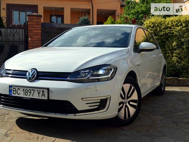 Білий Фольксваген e-Golf, об'ємом двигуна 0 л та пробігом 43 тис. км за 19995 $, фото 20 на Automoto.ua