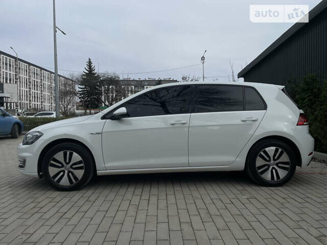 Белый Фольксваген e-Golf, объемом двигателя 0 л и пробегом 227 тыс. км за 13700 $, фото 4 на Automoto.ua