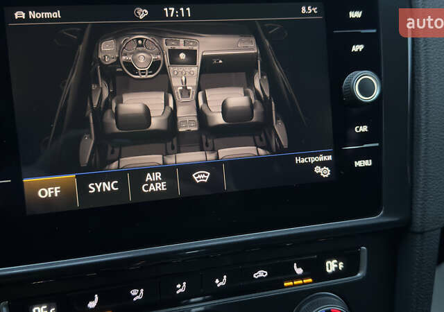 Белый Фольксваген e-Golf, объемом двигателя 0 л и пробегом 88 тыс. км за 14500 $, фото 57 на Automoto.ua