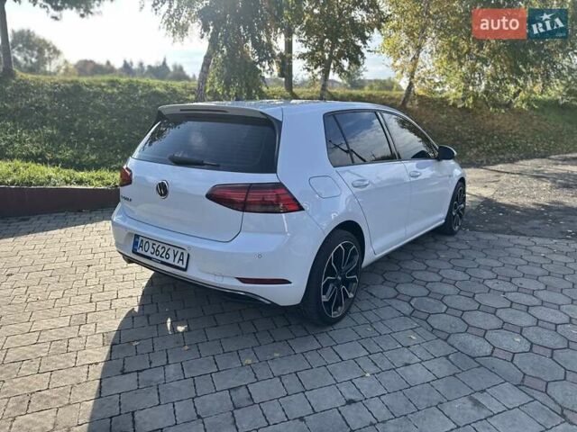 Белый Фольксваген e-Golf, объемом двигателя 0 л и пробегом 48 тыс. км за 13900 $, фото 3 на Automoto.ua