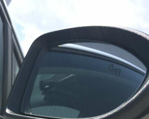 Белый Фольксваген e-Golf, объемом двигателя 0 л и пробегом 17 тыс. км за 15999 $, фото 38 на Automoto.ua