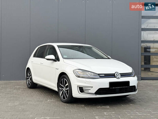 Білий Фольксваген e-Golf, об'ємом двигуна 0 л та пробігом 20 тис. км за 18001 $, фото 2 на Automoto.ua