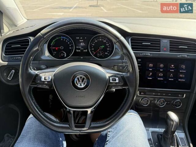 Білий Фольксваген e-Golf, об'ємом двигуна 0 л та пробігом 104 тис. км за 13700 $, фото 13 на Automoto.ua