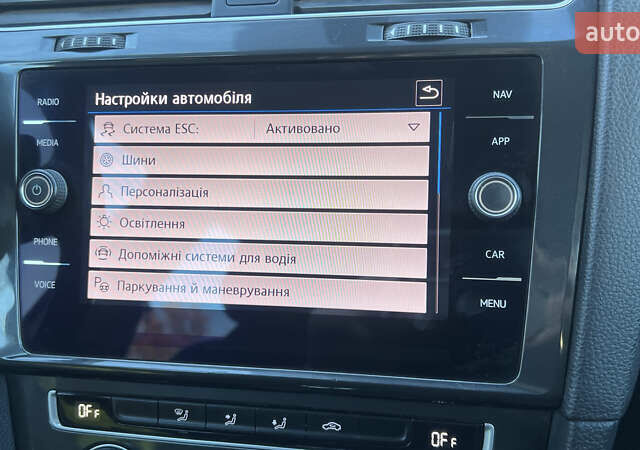 Белый Фольксваген e-Golf, объемом двигателя 0 л и пробегом 84 тыс. км за 13250 $, фото 121 на Automoto.ua