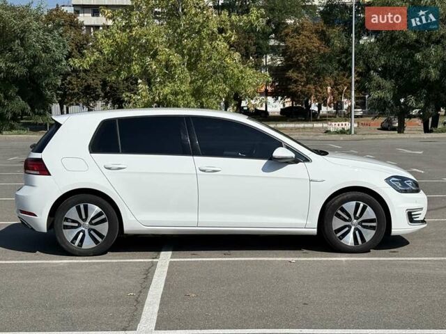 Білий Фольксваген e-Golf, об'ємом двигуна 0 л та пробігом 104 тис. км за 13700 $, фото 6 на Automoto.ua