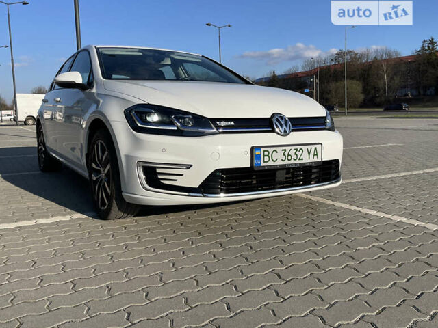 Білий Фольксваген e-Golf, об'ємом двигуна 0 л та пробігом 49 тис. км за 15299 $, фото 2 на Automoto.ua