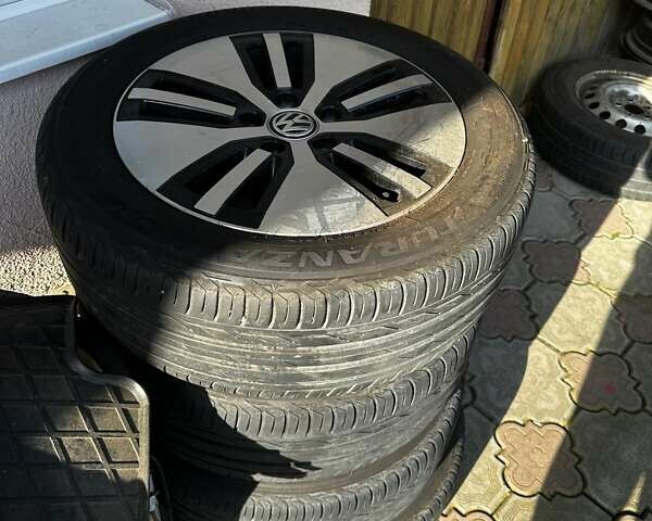 Белый Фольксваген e-Golf, объемом двигателя 0 л и пробегом 48 тыс. км за 13900 $, фото 19 на Automoto.ua