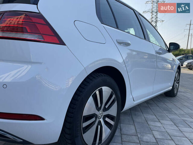Білий Фольксваген e-Golf, об'ємом двигуна 0 л та пробігом 35 тис. км за 15600 $, фото 7 на Automoto.ua