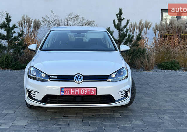 Белый Фольксваген e-Golf, объемом двигателя 0 л и пробегом 84 тыс. км за 13250 $, фото 2 на Automoto.ua