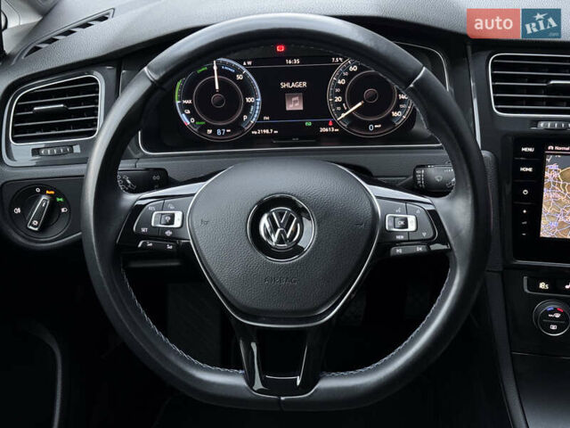 Білий Фольксваген e-Golf, об'ємом двигуна 0 л та пробігом 20 тис. км за 18001 $, фото 14 на Automoto.ua