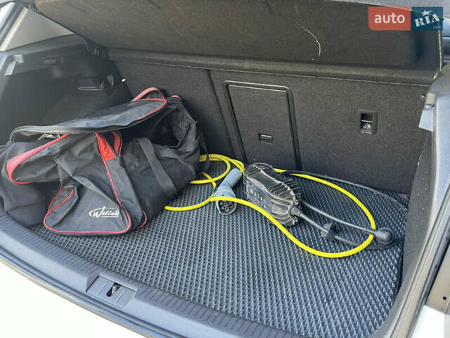 Білий Фольксваген e-Golf, об'ємом двигуна 0 л та пробігом 78 тис. км за 11500 $, фото 22 на Automoto.ua