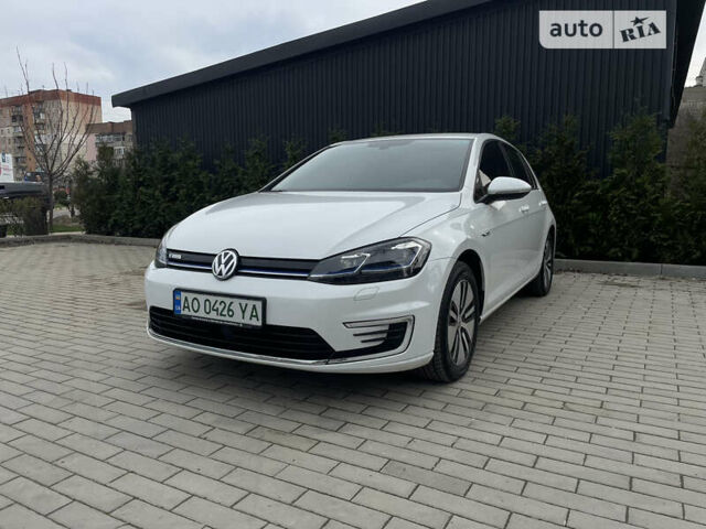 Белый Фольксваген e-Golf, объемом двигателя 0 л и пробегом 227 тыс. км за 13700 $, фото 3 на Automoto.ua