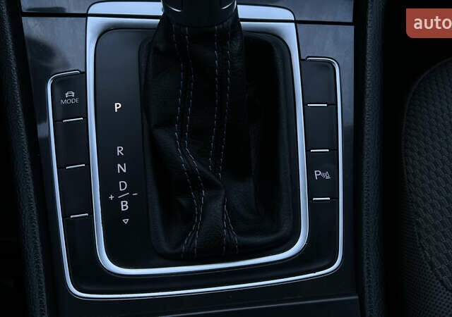 Белый Фольксваген e-Golf, объемом двигателя 0 л и пробегом 84 тыс. км за 13250 $, фото 115 на Automoto.ua