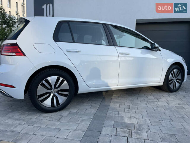 Білий Фольксваген e-Golf, об'ємом двигуна 0 л та пробігом 35 тис. км за 15600 $, фото 12 на Automoto.ua